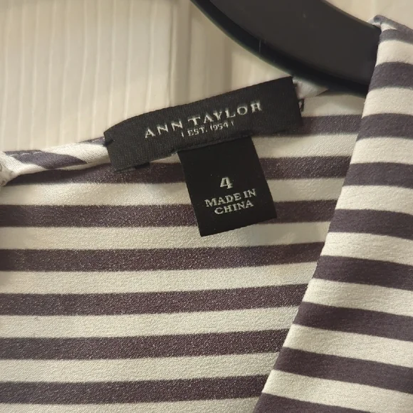 Ann Taylor Striped Top Capsule Wardrobe Classic Office Wear - Picture 2 of 6